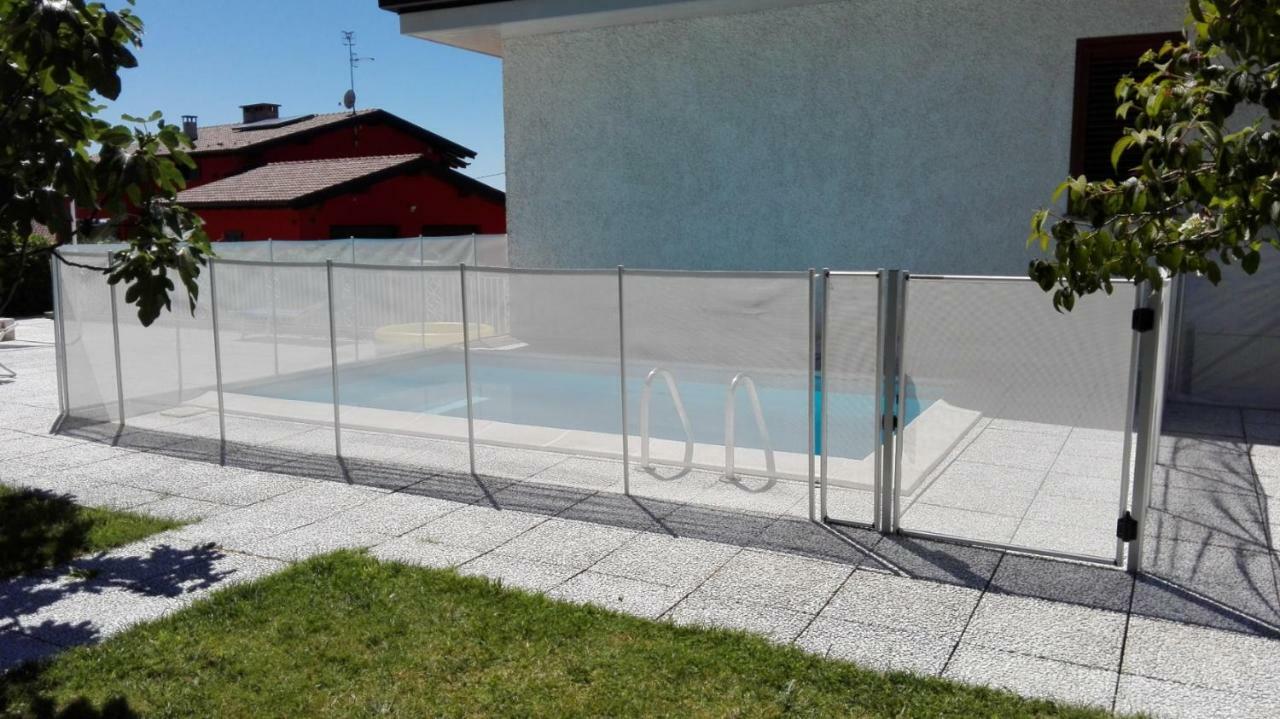 B&B Villa Monterosa Con Piscina Castronno Exterior photo